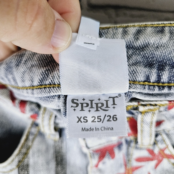 BIRDS OF PREY | stars & stripes cutoff distressed denim jean shorts - Picture 5 of 5